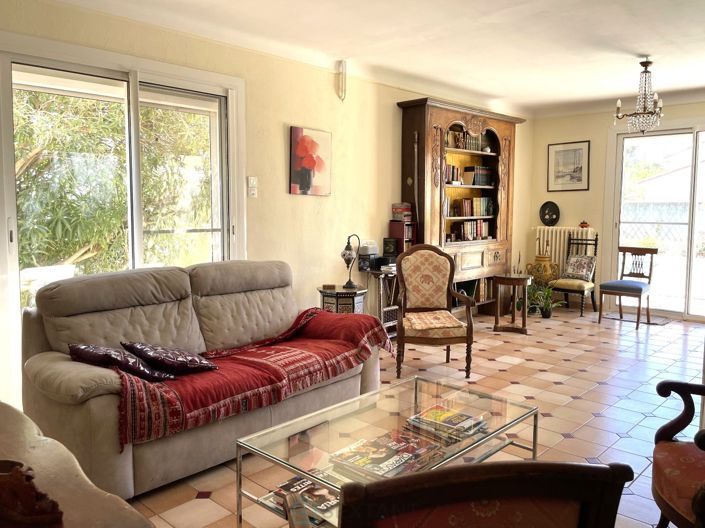 Image No.4-Propriété de 5 chambres à vendre à Istres