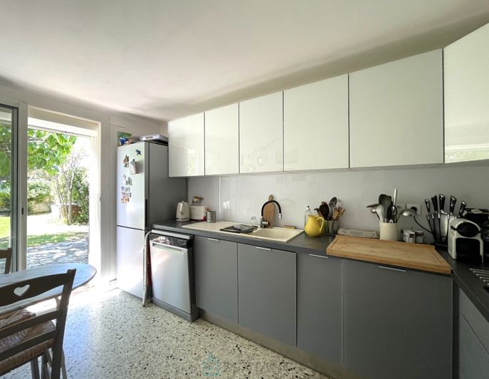 Image No.7-Propriété de 5 chambres à vendre à Istres