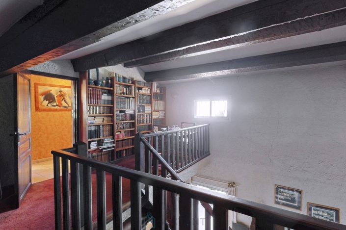 Image No.14-5 Bed Property for sale