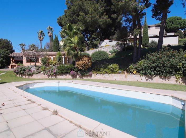 Image No.20-5 Bed Property for sale