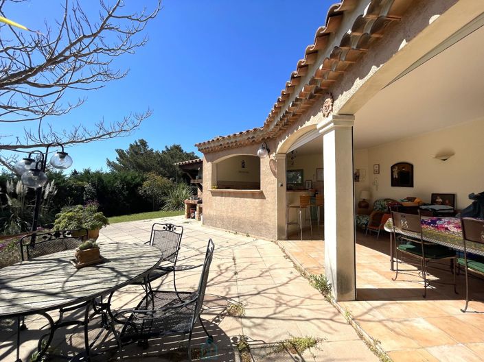 Image No.21-5 Bed Property for sale