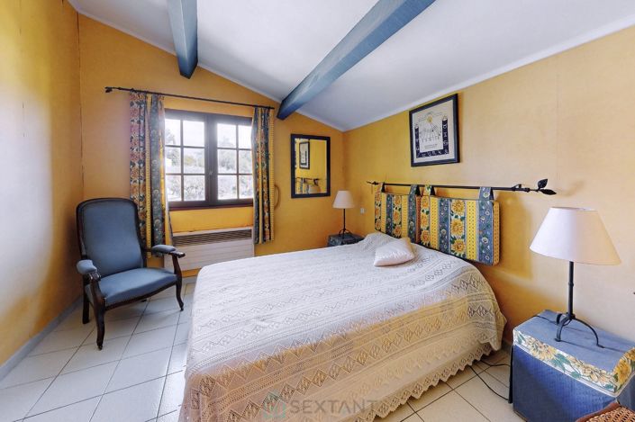 Image No.25-5 Bed Property for sale