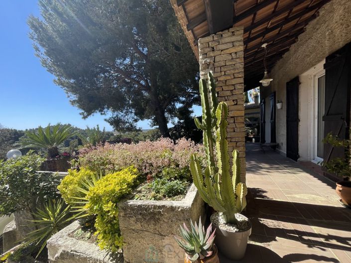 Image No.7-5 Bed Property for sale