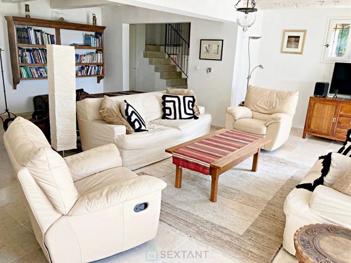 Image No.9-3 Bed Property for sale