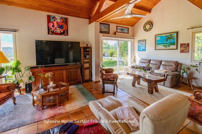 Image No.9-4 Bed Villa for sale