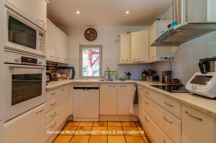 Image No.13-4 Bed Villa for sale