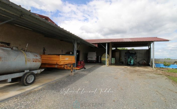 Image No.9-5 Bed Property for sale