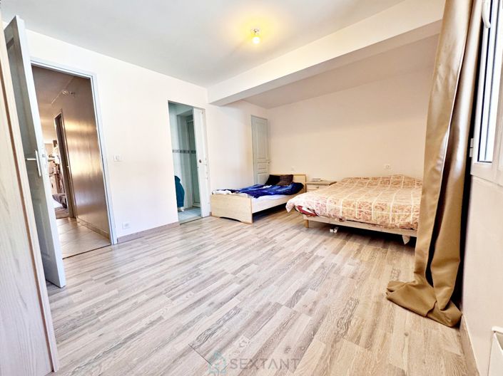 Image No.5-Propriété de 1 chambre à vendre à Castellane