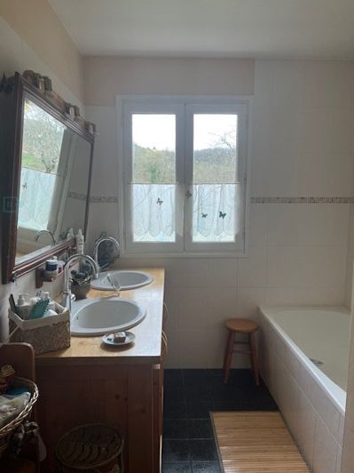 Image No.6-3 Bed House for sale