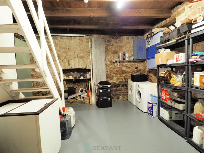 Image No.12-2 Bed Property for sale