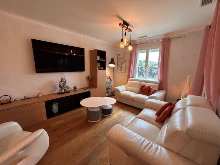 Image No.10-3 Bed Villa for sale