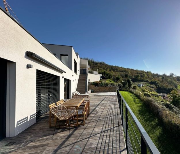 Image No.5-Propriété de 4 chambres à vendre à Dallet