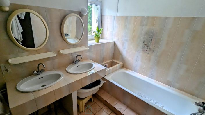 Image No.16-Propriété de 5 chambres à vendre à Rohan