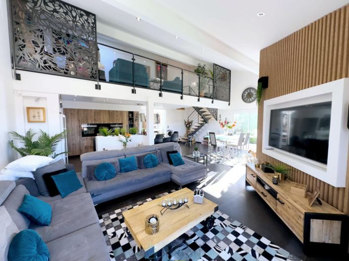 Image No.2-3 Bed Villa for sale