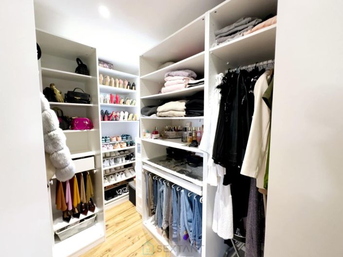 Image No.9-3 Bed Villa for sale