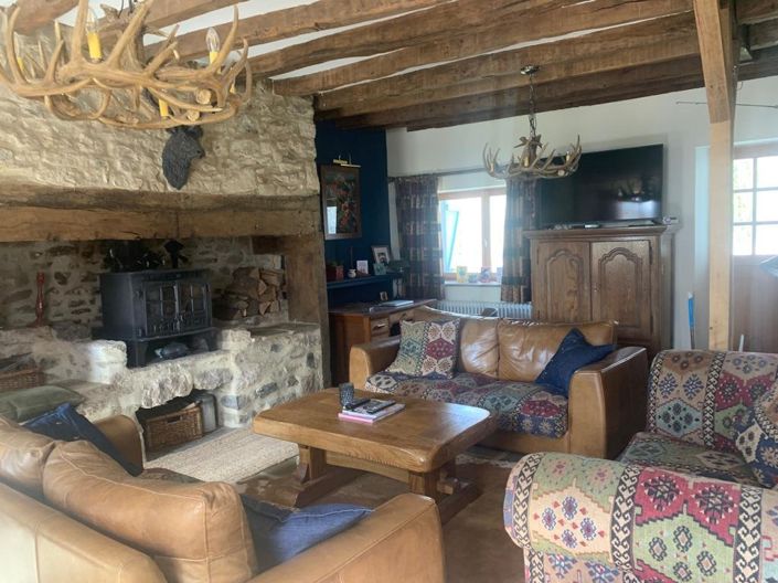 Image No.5-Propriété de 6 chambres à vendre à Chamberet