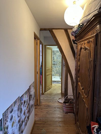 Image No.8-3 Bed Property for sale