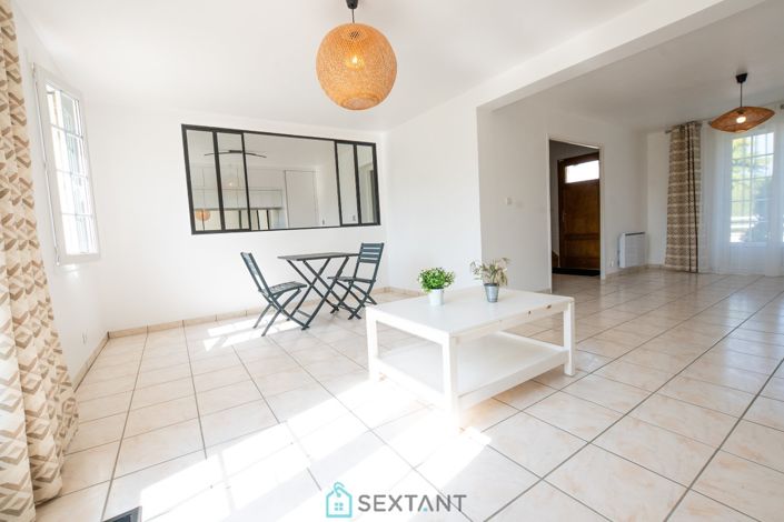 Image No.9-3 Bed House for sale