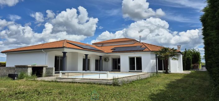 Image No.2-Villa de 4 chambres à vendre à Pont-du-Château