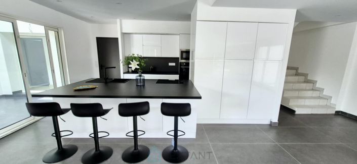 Image No.4-Villa de 4 chambres à vendre à Pont-du-Château