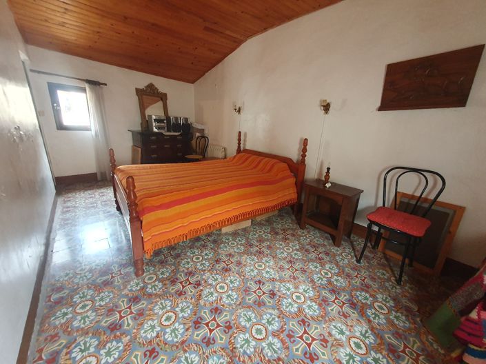 Image No.20-4 Bed House for sale