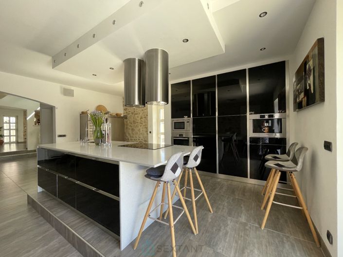 Image No.4-Villa de 4 chambres à vendre à Istres