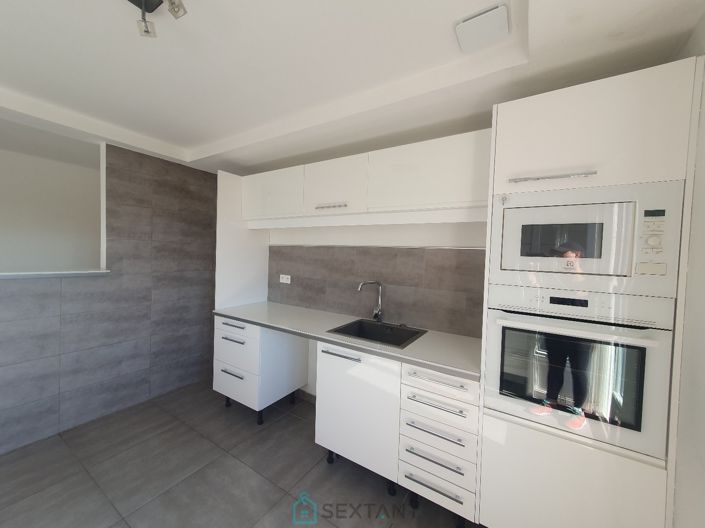 Image No.2-Propriété de 3 chambres à vendre à Pia