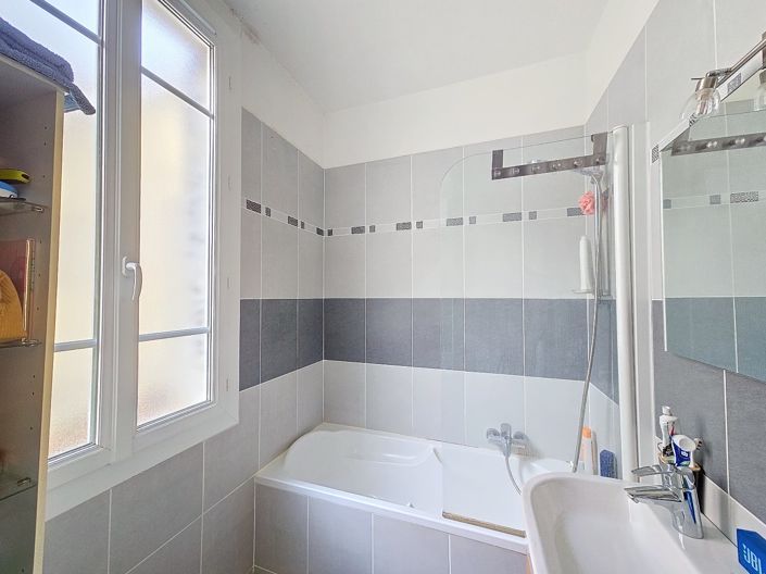 Image No.6-1 Bed Property for sale