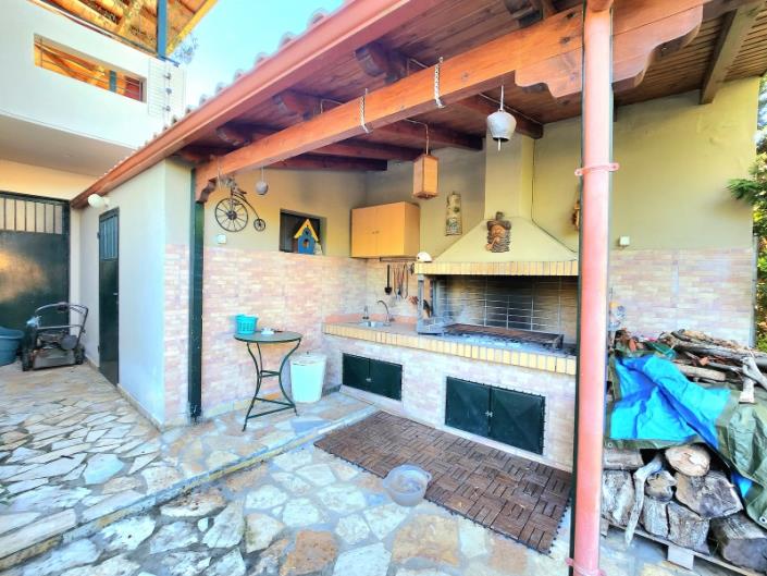 Image No.27-4 Bed House for sale