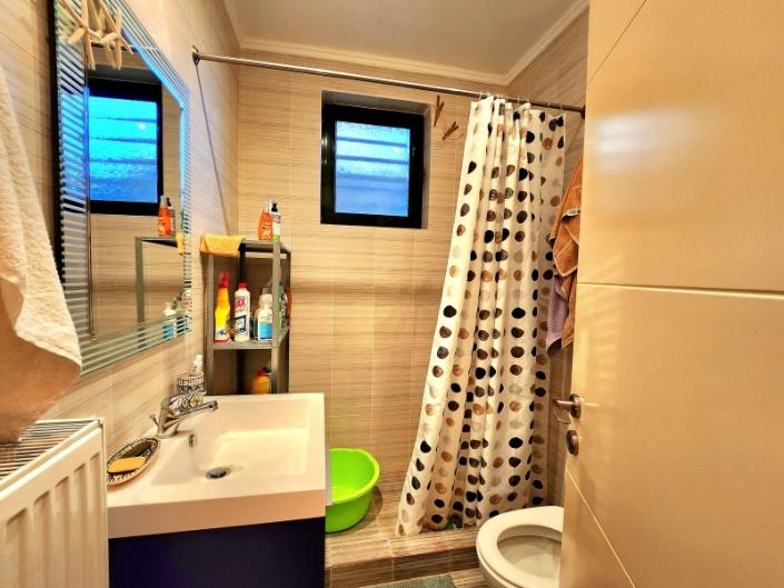 Image No.22-4 Bed House for sale