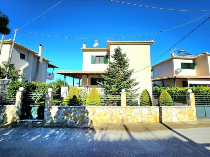 Image No.6-4 Bed House for sale