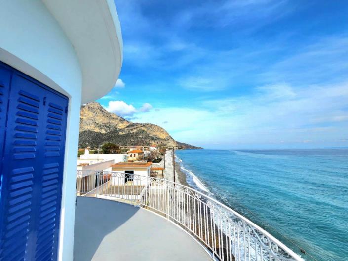 Image No.14-Maison de 4 chambres à vendre à Tyros