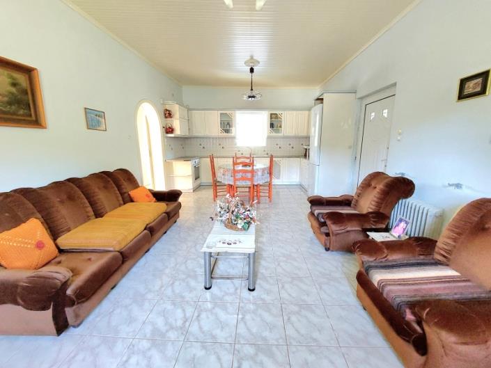 Image No.10-3 Bed House for sale