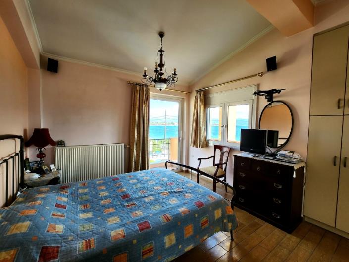 Image No.18-4 Bed House for sale