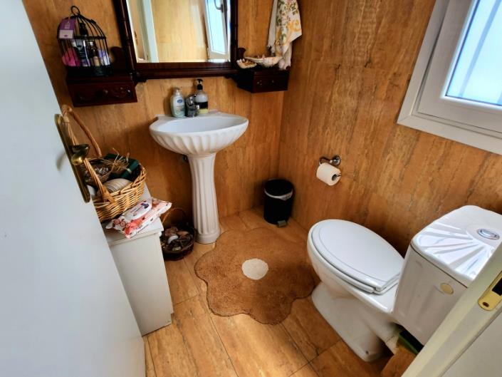 Image No.15-4 Bed House for sale