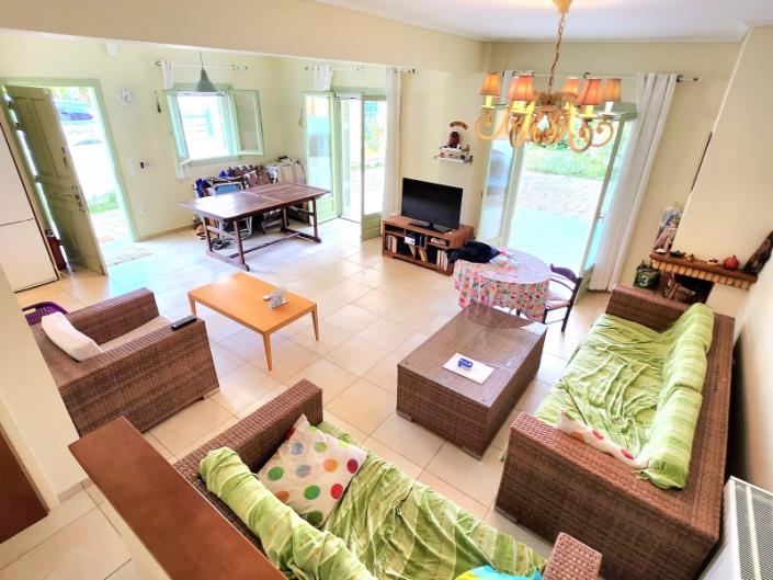 Image No.8-Maison de 4 chambres à vendre à Derveni