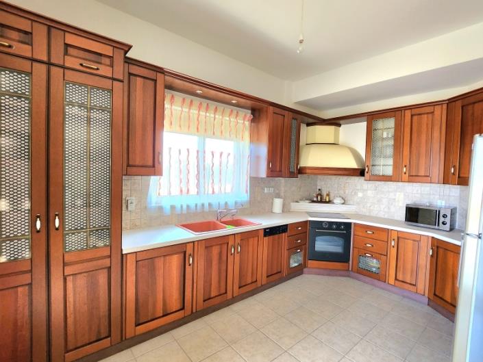 Image No.6-4 Bed House for sale