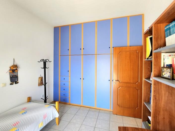 Image No.22-4 Bed House for sale