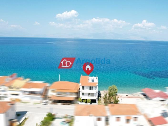 Image No.2-Maison de 3 chambres à vendre à Xylokastro