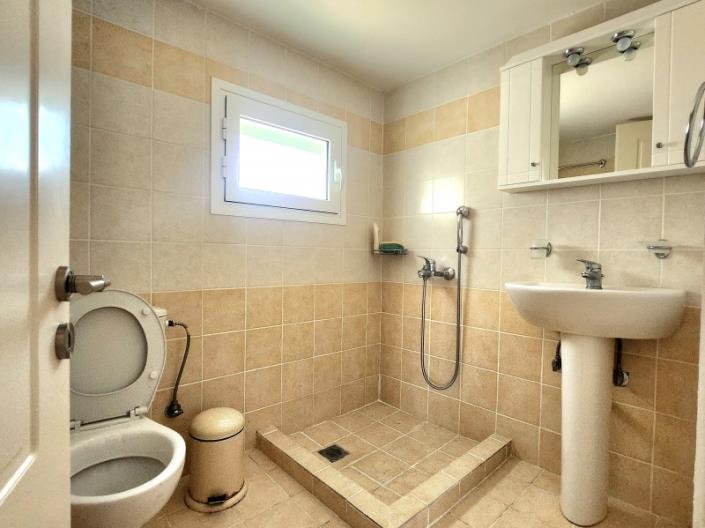 Image No.19-Maison de 4 chambres à vendre à Vrahati