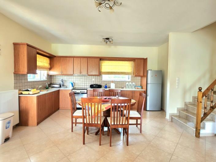 Image No.8-Maison de 4 chambres à vendre à Vrahati