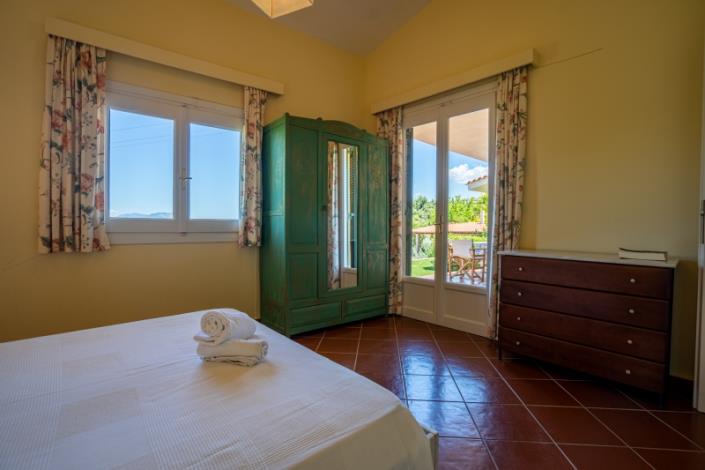 Image No.16-4 Bed House for sale