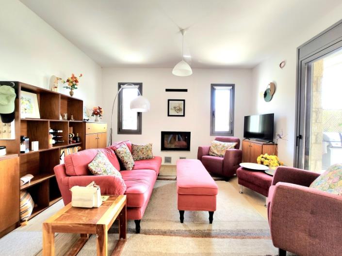 Image No.5-3 Bed House for sale