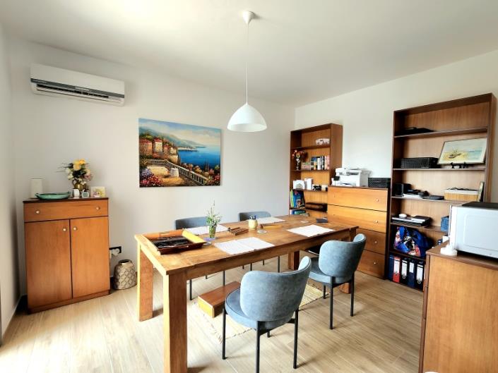 Image No.13-3 Bed House for sale