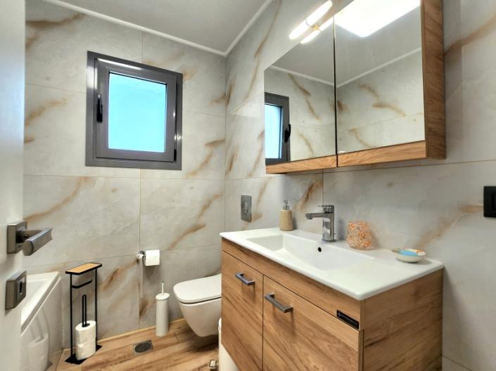 Image No.16-3 Bed House for sale