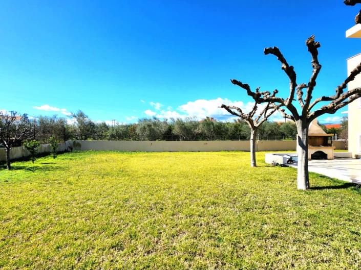 Image No.33-Maison de 4 chambres à vendre à Vrahati