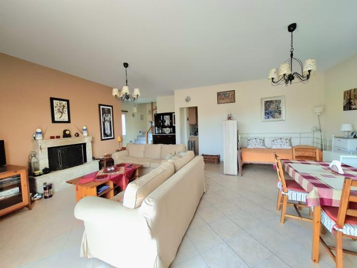 Image No.11-Maison de 4 chambres à vendre à Asini