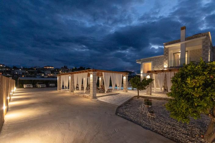 Image No.19-4 Bed Villa for sale