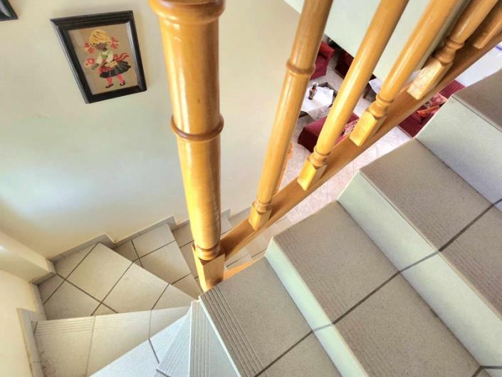 Image No.14-6 Bed House for sale