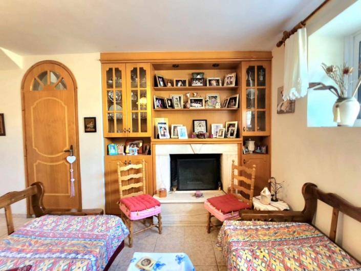 Image No.11-6 Bed House for sale